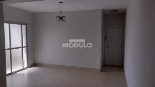 Apartamento com 3 Quartos para alugar, 102m² no Bom Jesus, Uberlândia