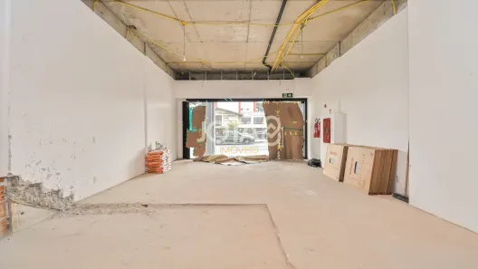 Sala Comercial para alugar, 150m² no Bacacheri, Curitiba