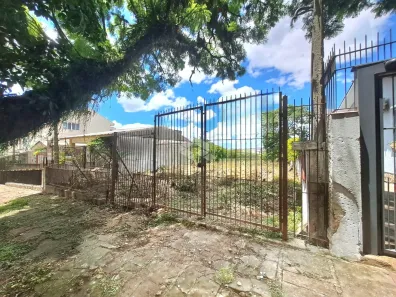 Lote/Terreno à venda, 330m² no Vila Ipiranga, Porto Alegre