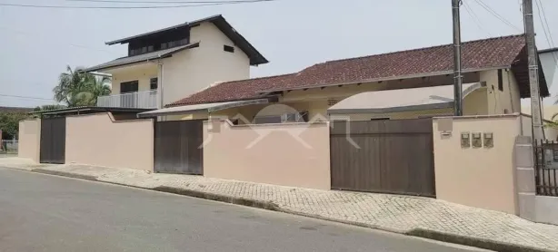 Casa com 3 Quartos à venda, 130m² no Jarivatuba, Joinville