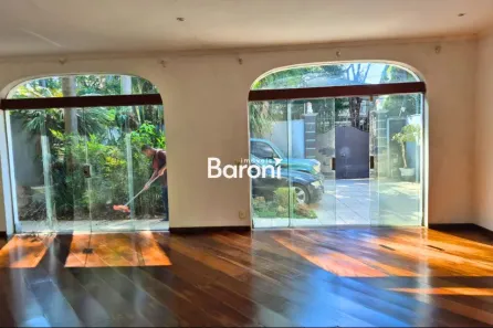 Sobrado com 4 Quartos à venda, 300m² no Jardim Luzitânia, São Paulo