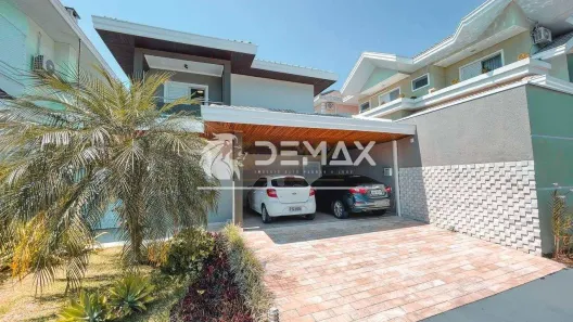 Sobrado com 3 Quartos à venda, 210m² no Urbanova, São José dos Campos