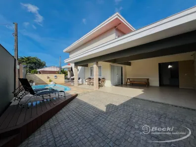 Casa com 3 Quartos à venda, 146m² no Floresta, Joinville