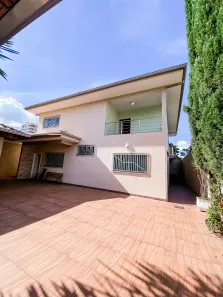 Casa com 3 Quartos à venda, 214m² no Centro, Caldas Novas