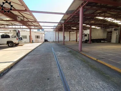 Galpão/Depósito/Armazém para alugar, 1000m² no Umuarama, Osasco