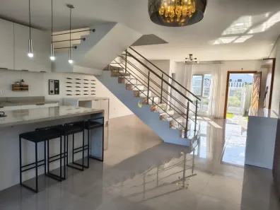 Casa com 3 Quartos à venda, 141m² no Ingleses do Rio Vermelho, Florianópolis
