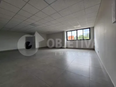 Sala Comercial para alugar, 102m² no Morada da Colina, Uberlândia