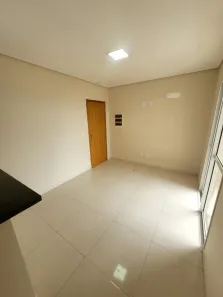 Apartamento com 2 Quartos para alugar, 77m² no Centro, Botucatu