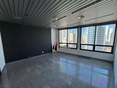 Prédio Comercial para alugar, 240m² no Cambuí, Campinas