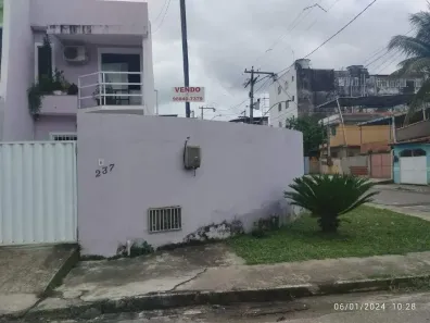 Casa com 2 Quartos à venda, 71m² no Trindade, São Gonçalo