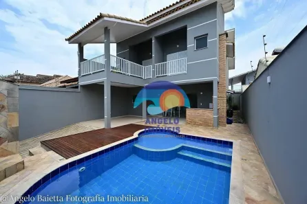 Sobrado com 4 Quartos à venda, 243m² no Bal Stella Maris, Peruíbe