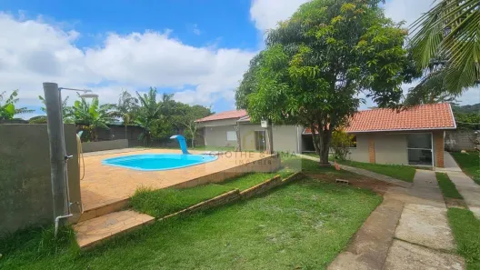 Fazenda/Sítio com 3 Quartos à venda, 170m² no Loteamento Chácaras Ingrid, Taubaté