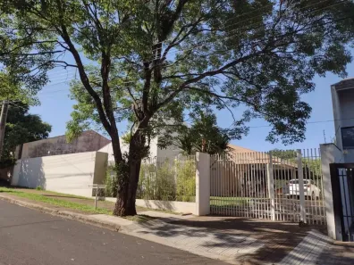 Casa com 4 Quartos à venda, 218m² no Zona 28, Maringá