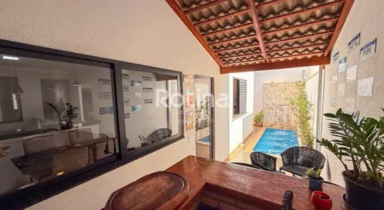 Casa com 3 Quartos à venda, 75m² no Shopping Park, Uberlândia