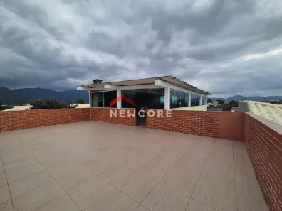 Sobrado com 6 Quartos à venda, 567m² no Centro, Peruíbe