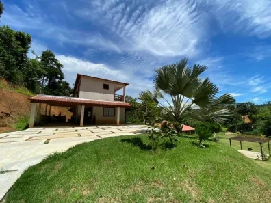 Fazenda/Sítio com 4 Quartos à venda, 324m² no Passa Três, Rio Claro