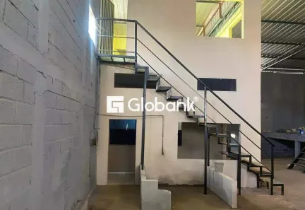Galpão/Depósito/Armazém à venda, 400m² no Alto da Boa Vista, Montes Claros