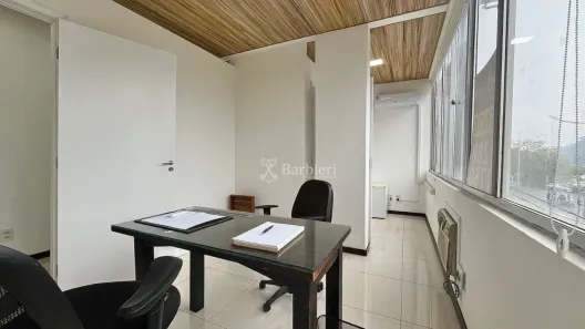 Sala Comercial à venda, 31m² no Centro, Blumenau