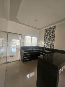 Casa com 2 Quartos para alugar, 85m² no Shopping Park, Uberlândia