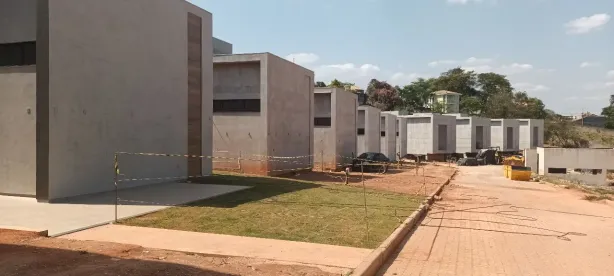 Casa de Condomínio com 4 Quartos à venda, 345m² no Garças, Belo Horizonte