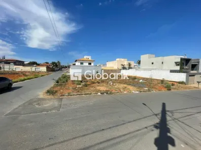 Lote/Terreno à venda, 285m² no Planalto, Montes Claros
