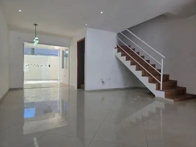Casa com 3 Quartos à venda, 110m² no São Pedro, Juiz de Fora