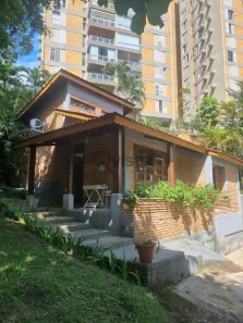 Casa com 3 Quartos para alugar, 90m² no Pitangueiras, Guarujá