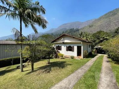 Casa com 4 Quartos à venda, 1000m² no Fazenda Inglesa, Petrópolis