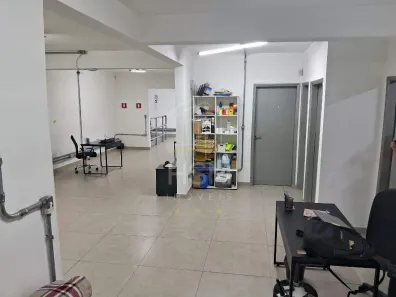 Galpão/Depósito/Armazém para alugar, 1700m² no Campestre, Santo André