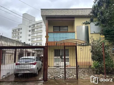 Casa com 3 Quartos à venda, 500m² no Santana, Porto Alegre