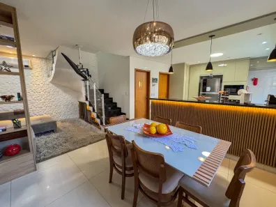 Sobrado com 3 Quartos à venda, 102m² no Guilhermina, Praia Grande