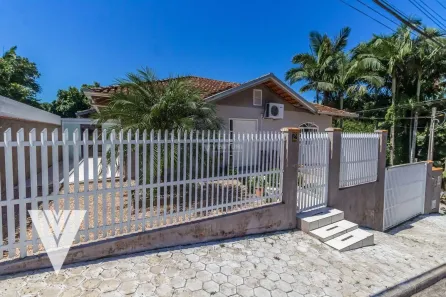 Casa com 3 Quartos à venda, 400m² no Passo Manso, Blumenau