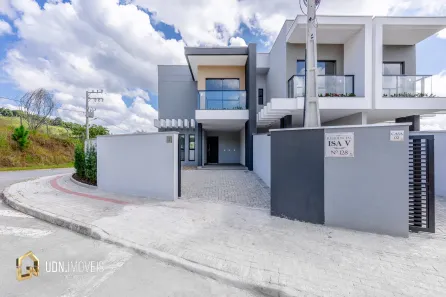 Sobrado com 3 Quartos à venda, 131m² no Bela Vista, Gaspar