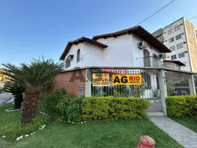 Casa com 4 Quartos à venda, 293m² no Vila Valqueire, Rio de Janeiro