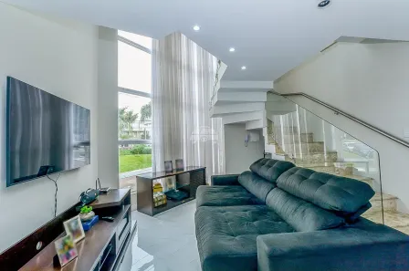 Casa de Condomínio com 3 Quartos à venda, 194m² no Pinheirinho, Curitiba