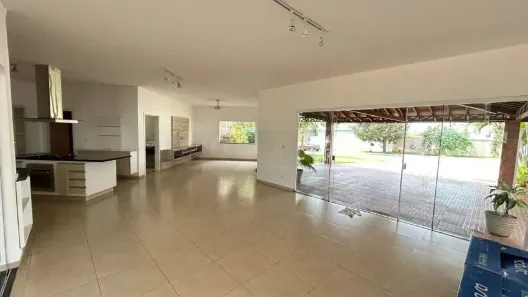 Casa de Condomínio com 3 Quartos para alugar, 320m² no Recanto dos Universitários, Rio das Pedras