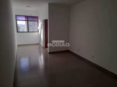 Sala Comercial para alugar, 30m² no Martins, Uberlândia