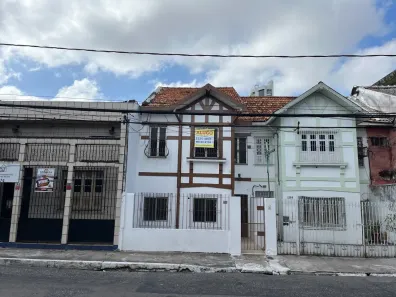 Casa com 5 Quartos para alugar, 150m² no Reduto, Belém