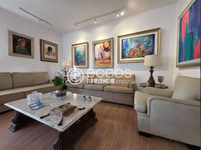 Apartamento com 4 quartos — Centro, Belo Horizonte