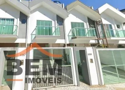 Casa com 3 Quartos à venda, 110m² no Santa Regina, Camboriú