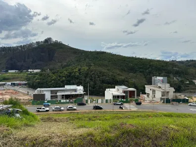 Lote/Terreno à venda, 320m² no Salvaterra, Juiz de Fora
