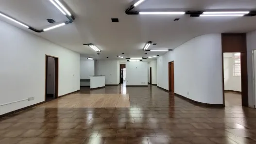 Prédio Comercial para alugar, 581m² no Jardim Sumaré, Ribeirão Preto