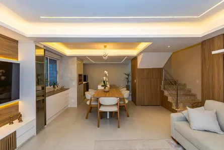 Sobrado com 3 Quartos à venda, 200m² no Xaxim, Curitiba