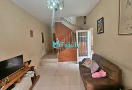 Sobrado com 3 Quartos à venda, 189m² no Jardim Mangalot, São Paulo