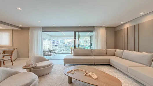 Apartamento com 3 Quartos para alugar, 139m² no Água Verde, Curitiba