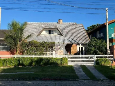 Casa com 5 Quartos para alugar, 250m² no Atami, Pontal do Paraná