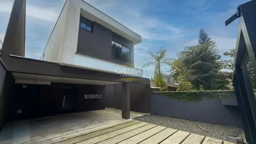 Casa com 4 Quartos à venda, 218m² no Saguaçu, Joinville