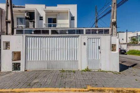 Sobrado com 2 Quartos à venda, 84m² no Rio Pequeno, Camboriú