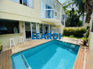 Sobrado com 3 Quartos à venda, 300m² no Jardim das Bandeiras, São Paulo