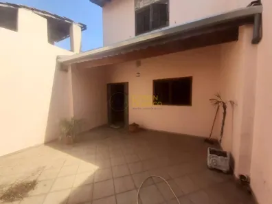 Sobrado com 3 Quartos à venda, 185m² no Jardim Boa Vista, Pindamonhangaba